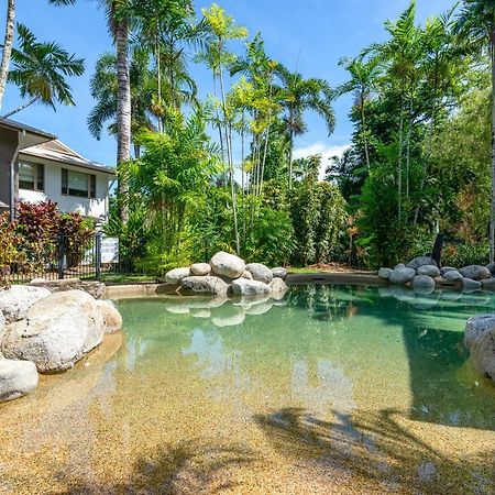Seascape Holidays At Reef Terraces On St Crispins 道格拉斯港 外观 照片