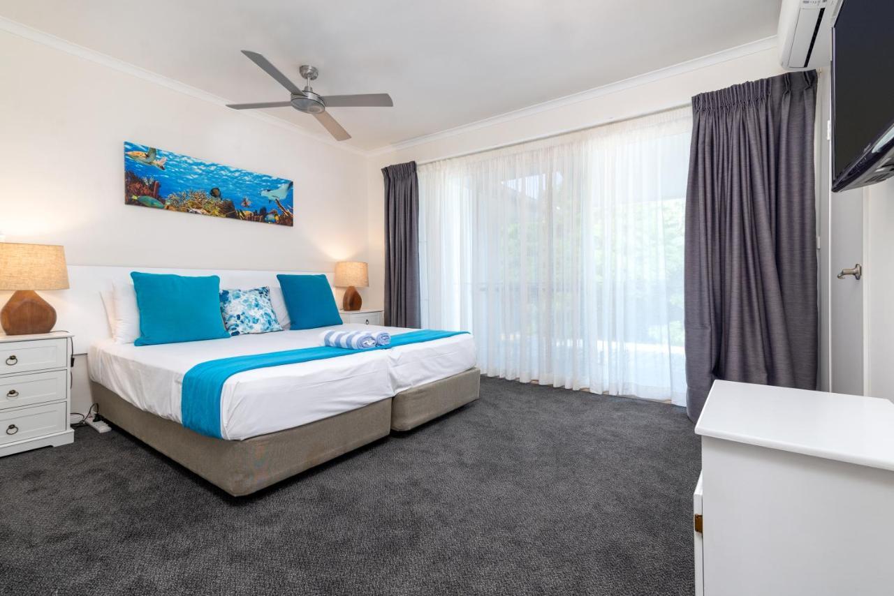 Seascape Holidays At Reef Terraces On St Crispins 道格拉斯港 外观 照片